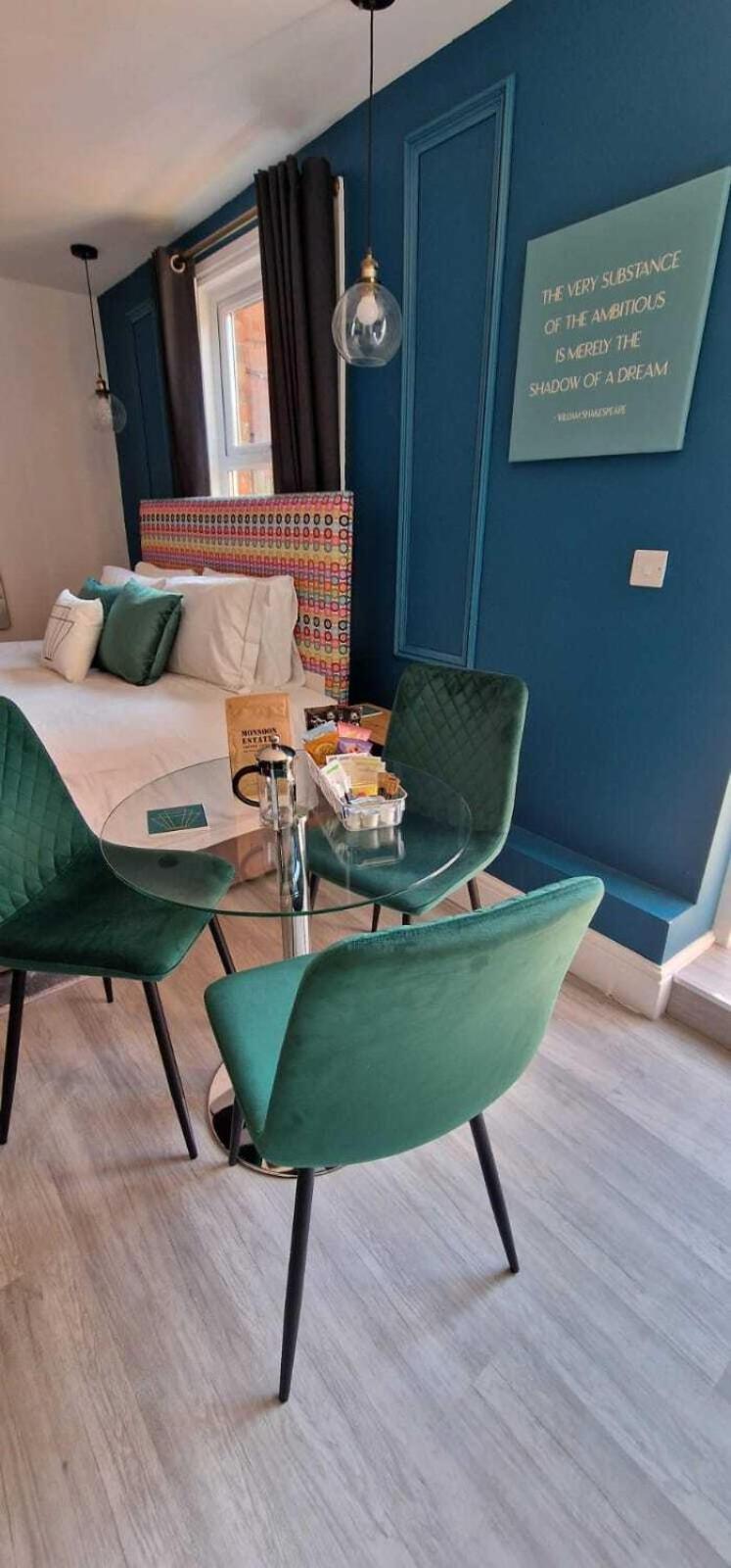 Emerald Stays Uk At The Adelphi Stratford-upon-Avon Exterior photo