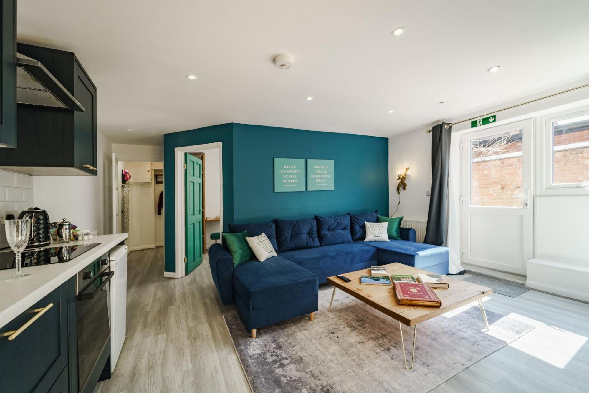 Emerald Stays Uk At The Adelphi Stratford-upon-Avon Exterior photo
