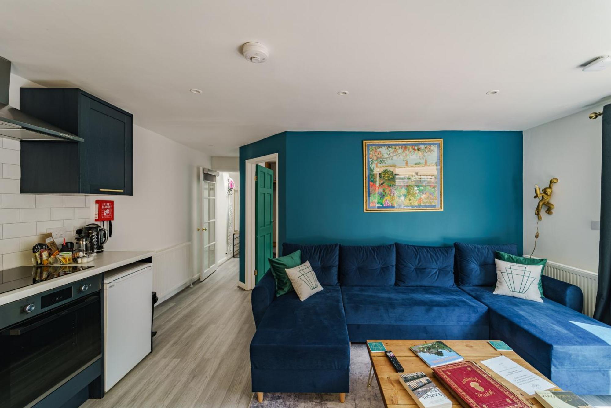Emerald Stays Uk At The Adelphi Stratford-upon-Avon Room photo