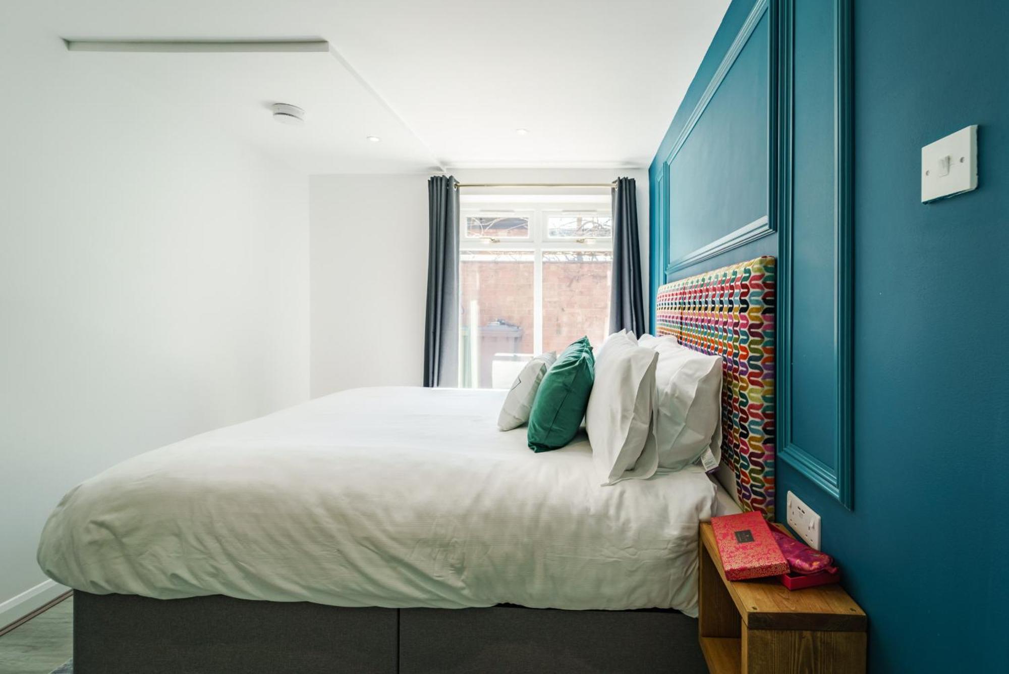 Emerald Stays Uk At The Adelphi Stratford-upon-Avon Room photo