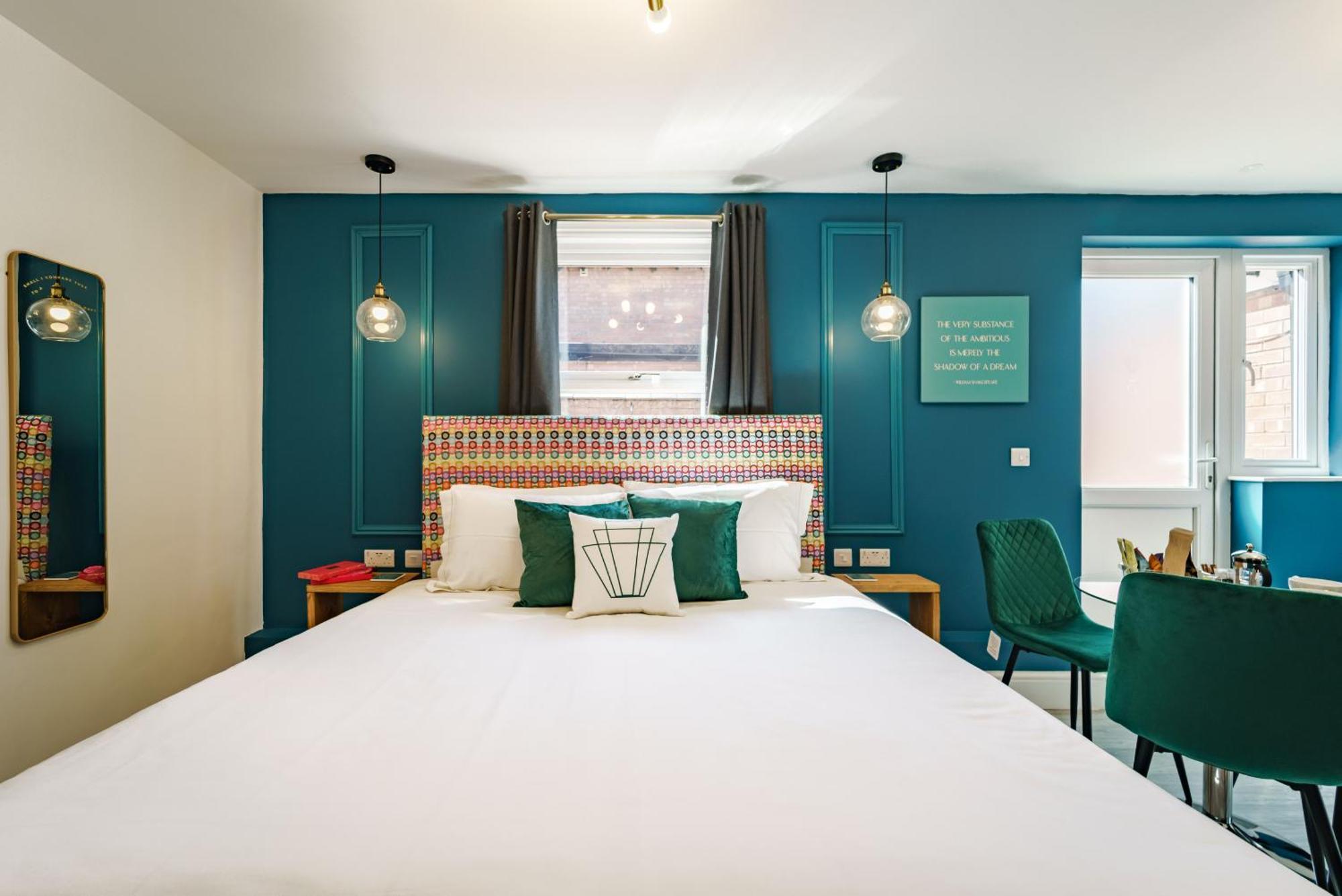 Emerald Stays Uk At The Adelphi Stratford-upon-Avon Room photo