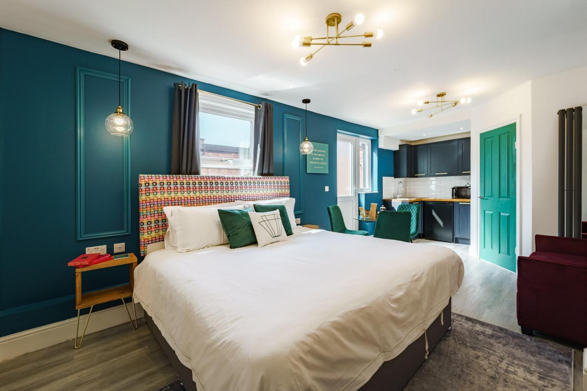 Emerald Stays Uk At The Adelphi Stratford-upon-Avon Room photo
