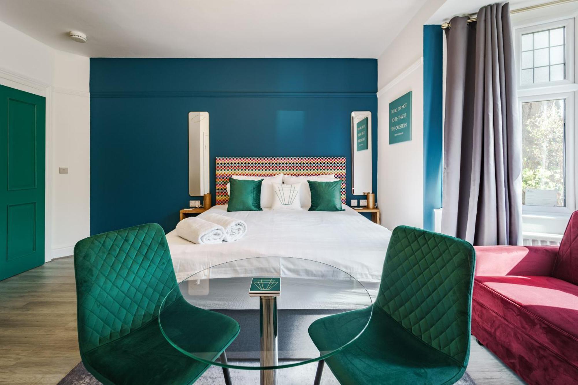 Emerald Stays Uk At The Adelphi Stratford-upon-Avon Room photo